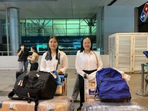 2 bạn nữ xuất cảnh sang Nhật Bản