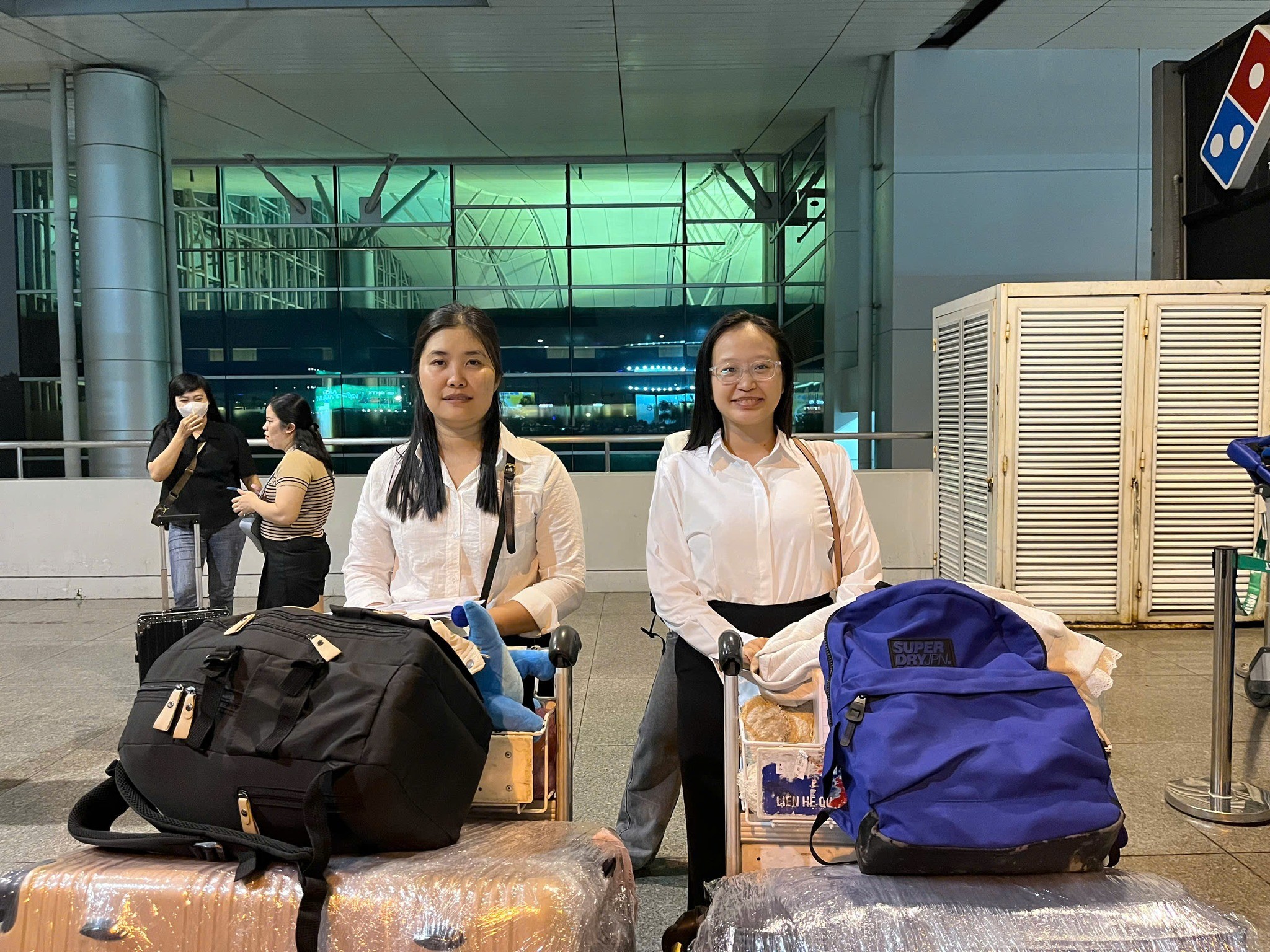 2 bạn nữ xuất cảnh sang Nhật Bản