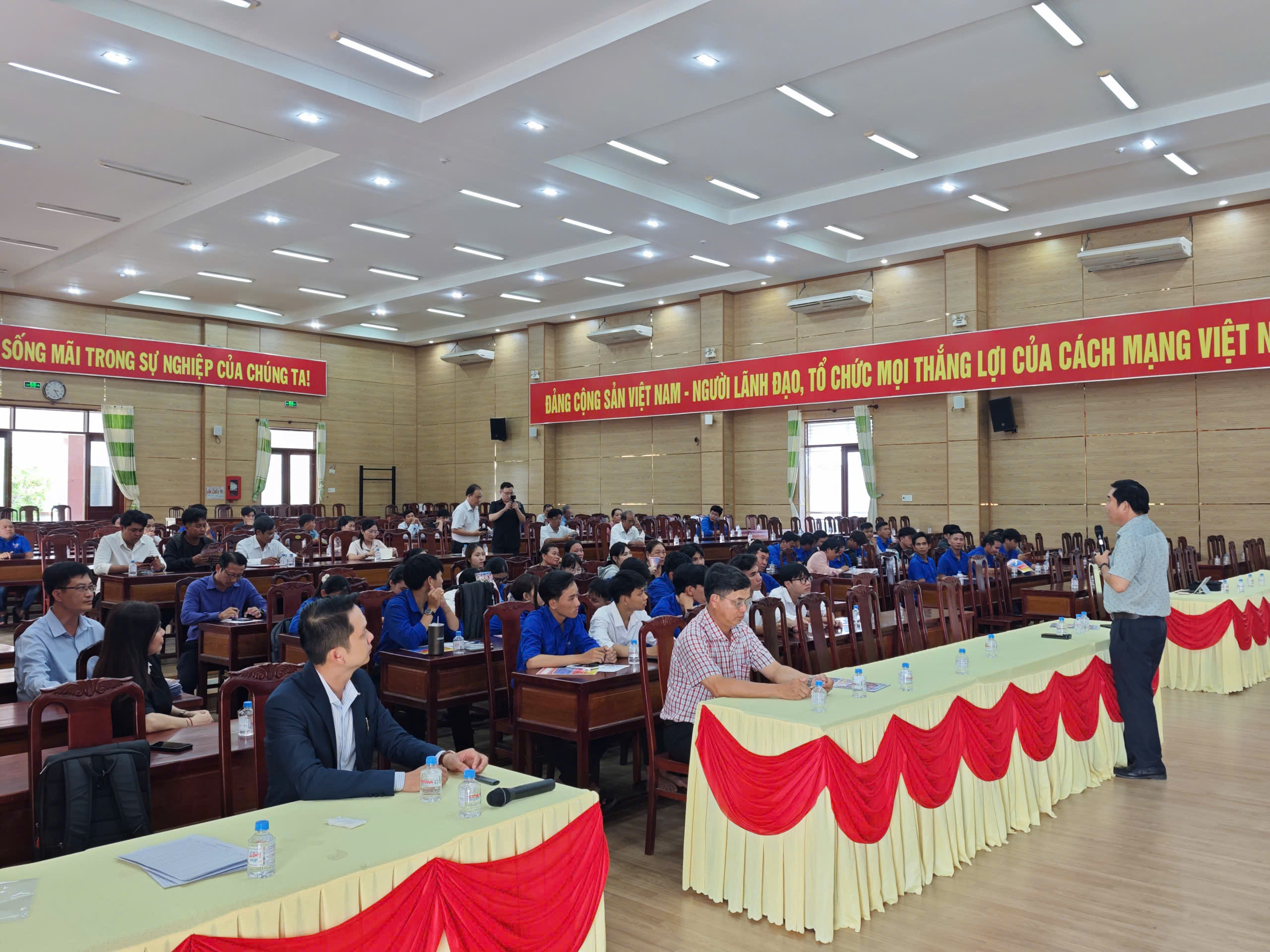 Buổi tư vấn hướng nghiệp ngày 08/05/2026